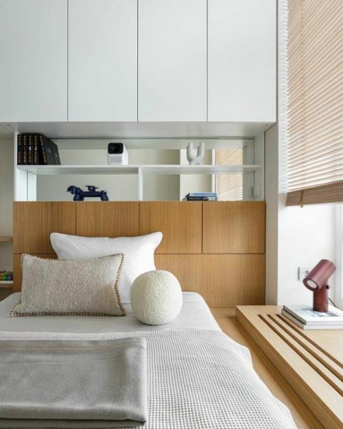 Дизайнеры студии Dsgnhub оформили интерьер трехкомнатной квартиры для семьи из трех человек: мамы, папы и сына - школьника. 04