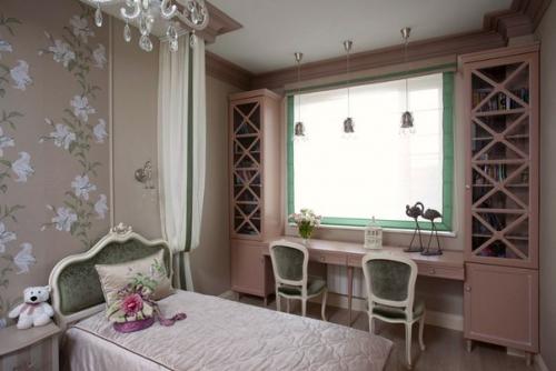 Пепельно - розовая детская для сестер (16 кв м) с выходом на 7-метровый балкон, который используется как игровая зона. 01