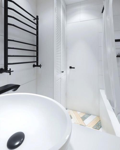 Яркий интерьер ванной комнаты. 03