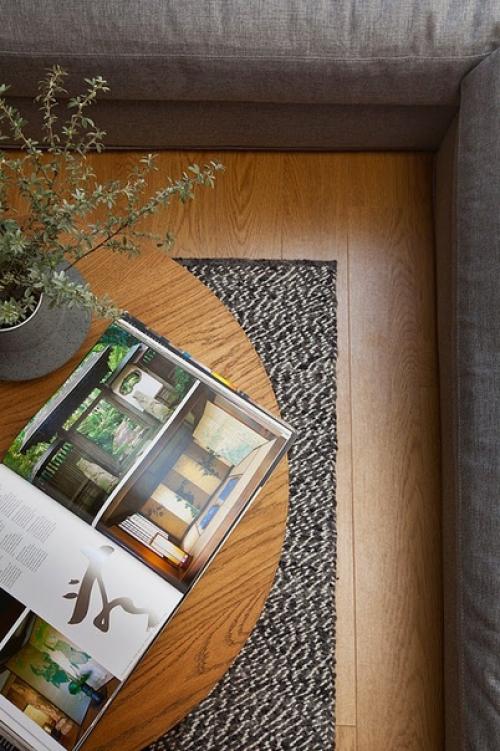 Уникальная мебель из дерева в интерьере квартиры в банско, Болгария //01. 06