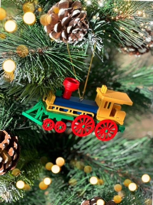 Элитная елочная игрушка Ретро - Паровозик выполнена с необычайным мастерством. 01