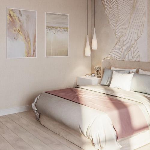 Нежная и светлая спальня с большой мягкой кроватью, удобным туалетным столиком и даже местом для чтения и отдыха. 05