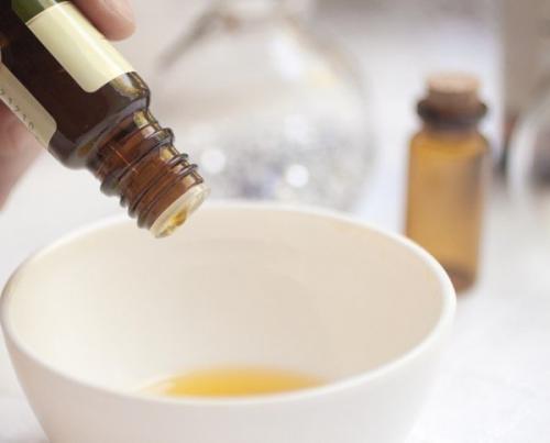 Твердые духи?   Нам понадобится: 01