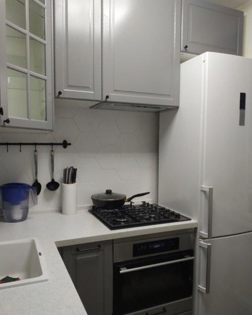 Крохотная кухня, 5 кв. 04