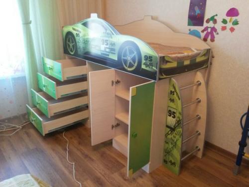 Кровать - чердак Феррари с вместительными выдвижными ящиками и полками. 05