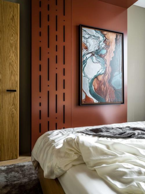 Искусство, дерево и выверенные цвета в двушке 74 м для молодой девушки. 05