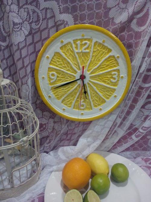 Яркая, сочная, антиавитаминозная, цитрусовая серия часов.
