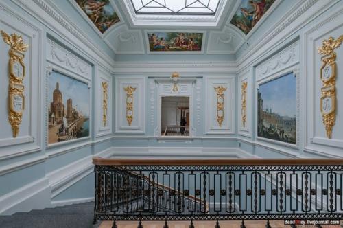 Лестницы в архитектуре.  Лестница - не просто элемент конструкции здания, соединяющий разные этажи между собой с помощью ступенек. 07