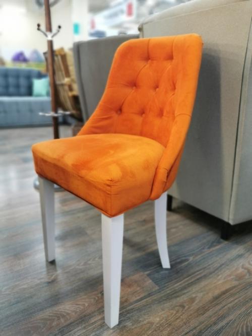 Стулья - огромная площадка для фантазии. 01