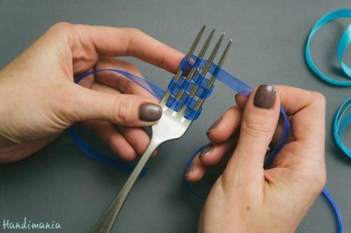 Как завязать маленький бантик? 03