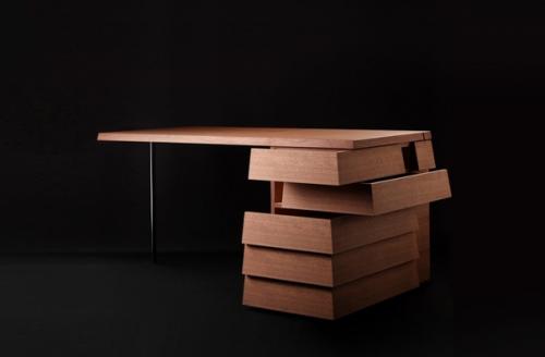 Эйсуке тачикава. Молодой Эйсуке тачикава, движимый желанием помогать миру, основал студию Nosigner. 05