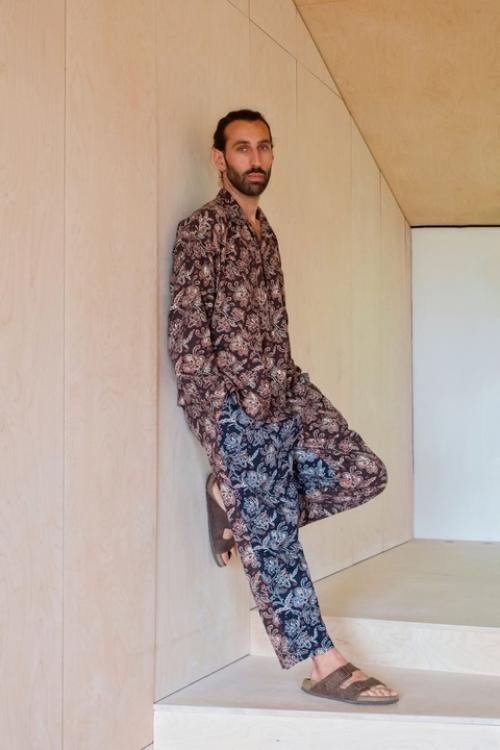 Художник Лукас кобер превратил бывший темный дом шахтера на крутом склоне синт - питерсберга в залитый светом дом, полный вдохновения. 09