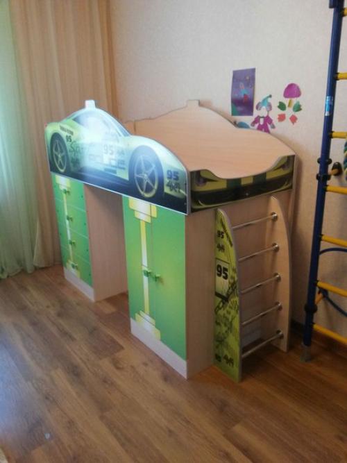 Кровать - чердак Феррари с вместительными выдвижными ящиками и полками. 04