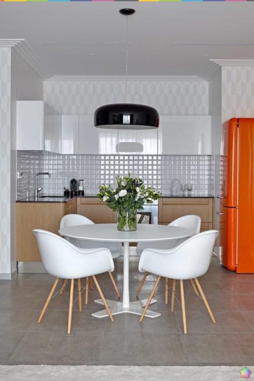 Просторная квартира для любительницы путешествий и фильмов Стэнли кубрика ч. 1. 05