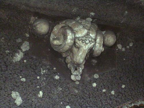 Дом говинга. В самом центре древнего Выборга, на крепостной ул, 11 стоит, постепенно разрушаясь, расселенный дом. 09