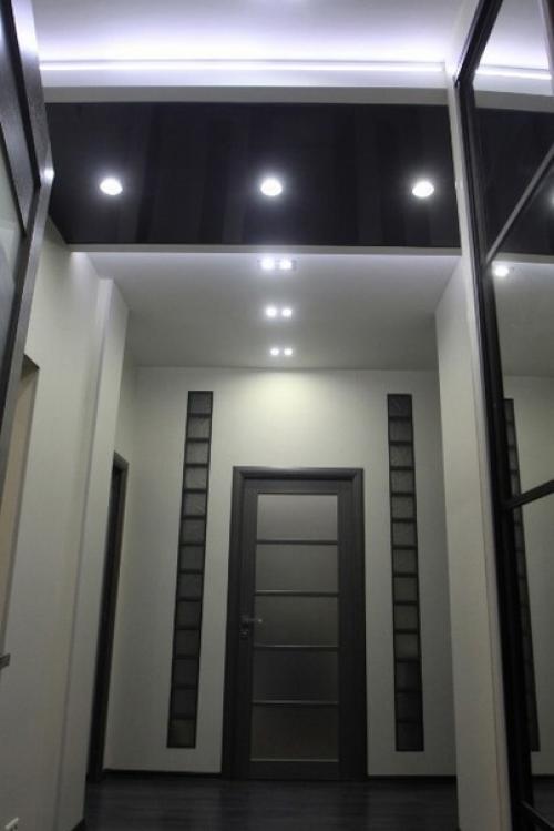 Чем старее дом, тем тяжелее проходит там капитальный ремонт. 06