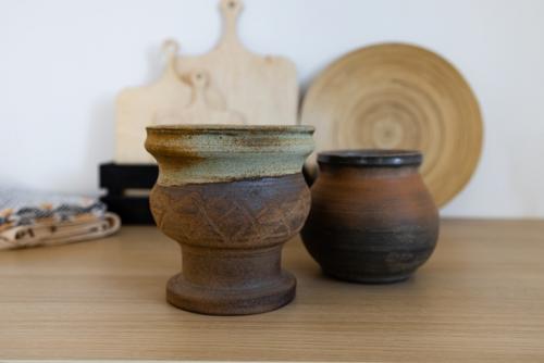 Классика традиционной гончарной посуды в сочетании с современным интерьером. 03