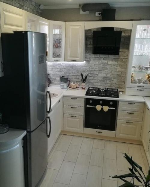 Одна из самых милых пар русского шоу-бизнеса - Александр Петров и Стася Милославская. 01