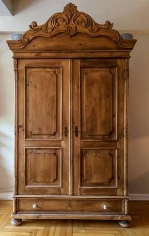 Шкаф - самый фундаментальный, самый основательный, самый семейственный объект интерьера. 04