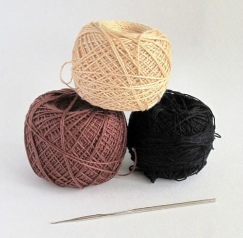 Мы вяжем крючком мишек для декора детских резиночек. 01