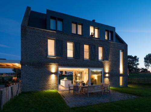 Трёхэтажный домик в Роттердаме (Нидерланды. 03