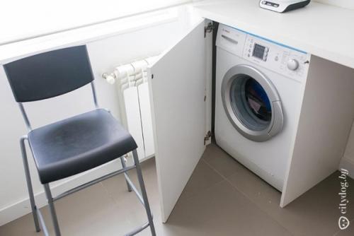 Белая минималистская кухня площадью 6 кв. 06