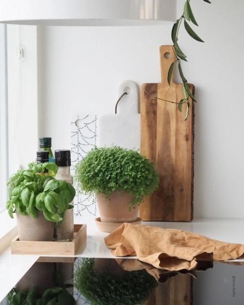 Легкий и просторный интерьер с обилием естественного света в финском уютном доме. 04