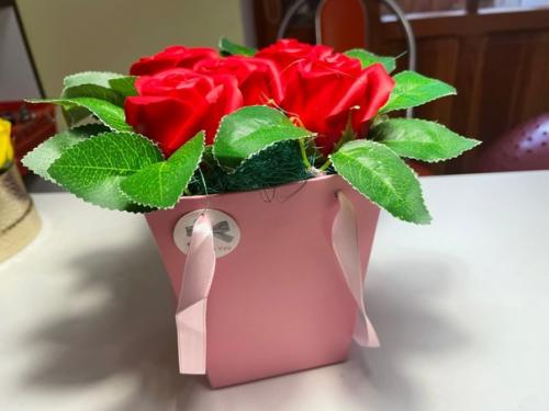 Сделайте эффектный практичный подарок, который будет радовать долгие годы и напоминать о том, кто его подарил! 03