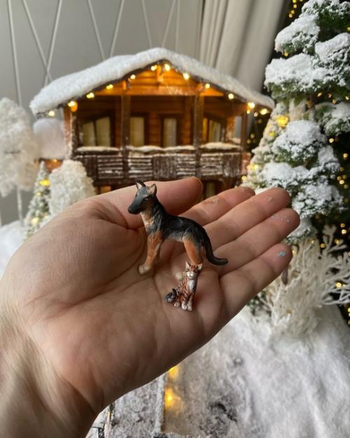 Домик на озере, работа 2023 г. в домике есть интерьер - кухня, гостиная с новогодней елкой на первом этаже и спальня на втором. 05