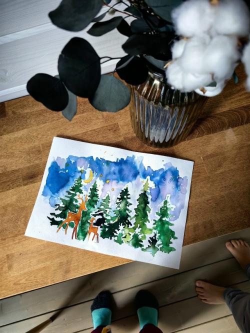 Рисовали с группой детей и взрослых зимние сюжеты чернилами в гостиной эко - отеля лунный кролик. 07