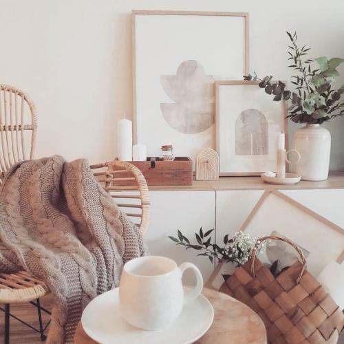 Стильный и уютный интерьер с обилием деревянных элементов. 06