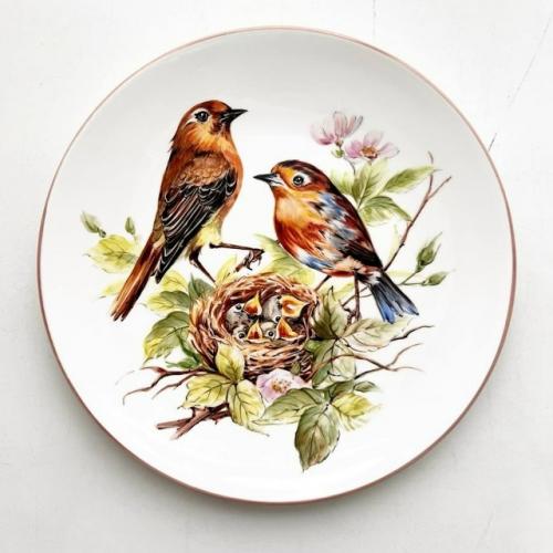 Расписала три большие тарелки D30cm по мотивам винтажных иллюстраций Урсулы банд …. 02