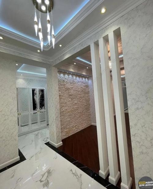 Законченный ремонт. У стен очень интересная фактура. 02