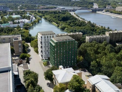 Глазурованная статуэтка.

Проект расположен в одном из красивых районов Москвы рядом с новодевичьим монастырем.  