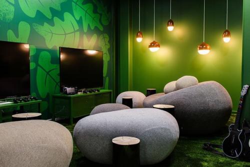 ИТ - офисы: стокгольмская штаб-квартира игровой студии King, создавшей Candy Crush Saga. 09