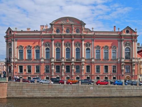 5 достопримечательностей недалеко от метро Маяковская. 01