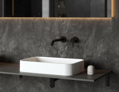 Чарующая зимняя визуализация для тех, кто предпочитает большие окна в ванной. 02