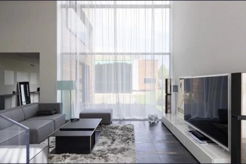 Трендовая локация - дом с Hi - Tech интерьером. 05