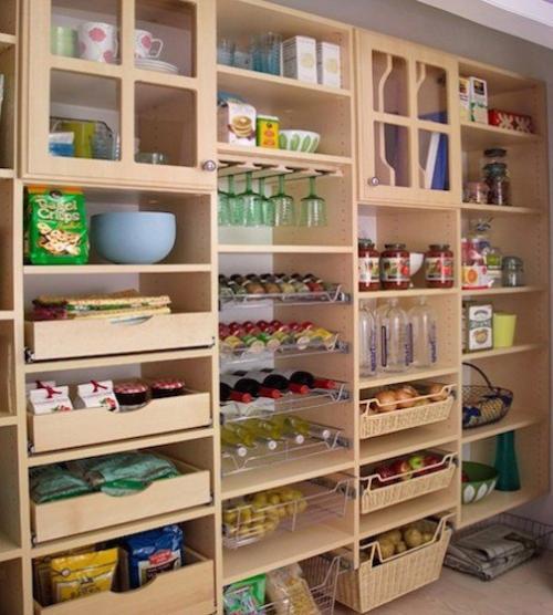 Красивая функциональная кладовка в вашей квартире. 01