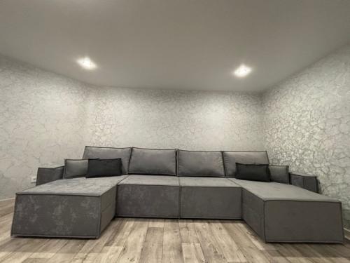 Диван Марсел П - диван представляет собой гармоничную зону отдыха с большой спальной площадью в разложенном виде. 01