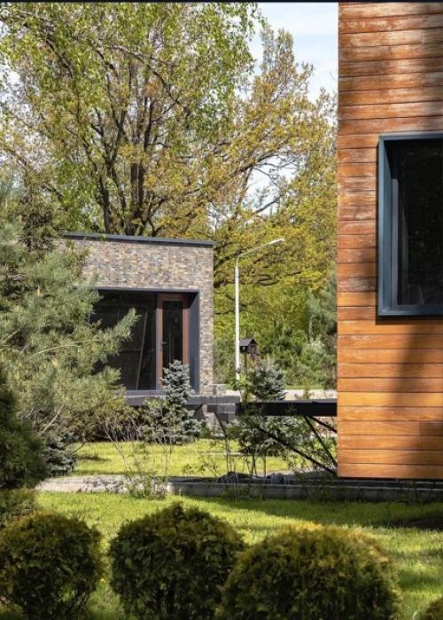 Трендовая локация - дом с Hi - Tech интерьером. 01