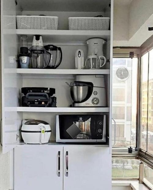 Мы в разных городах и в разных домах живем. 02