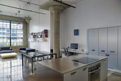 Проектная фирма Axelrod Architects оформила интерьер жилого лофта в Сан-франциско, Калифорния, США. 09