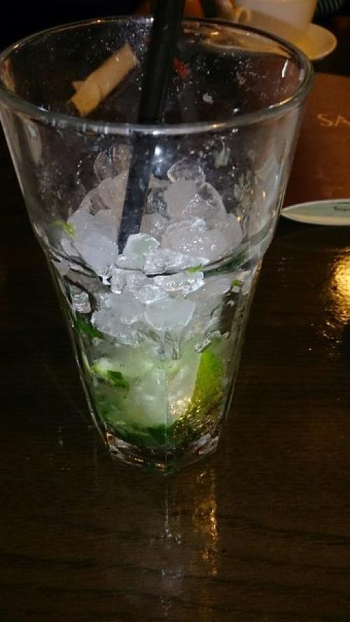 Хочу поделиться своими впечатлениями о новом кафе в центре города Sabayon. 04