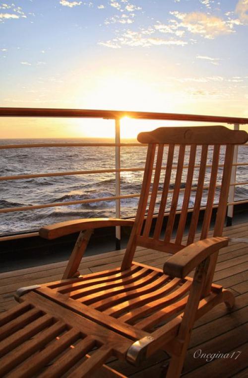 Круиз.  Что-то такое светско - романтическое, да?