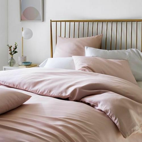 Постельное белье в интерьере - один из эффективных инструментов создания стильного дизайна спальни. 06