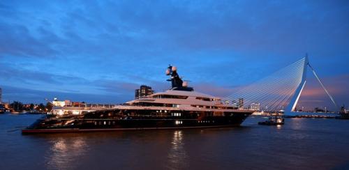 Luxury On The Water!