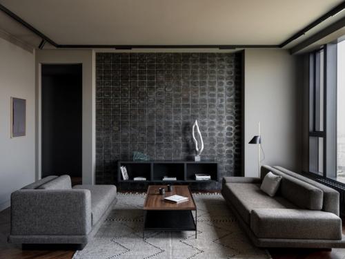 Реализованный интерьер мужской квартиры, площадью 77 кв. 01