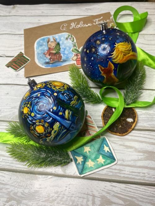 В этом году я сильно запаздываю с росписью новогодних игрушек, но исправляюсь и спешу порадовать всех вас! 01