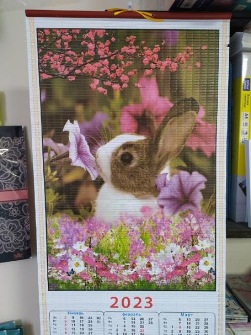 В каждый большой праздник мы встречаемся с многими людьми, от которых получаем сувениры на память или просто поздравления. 04